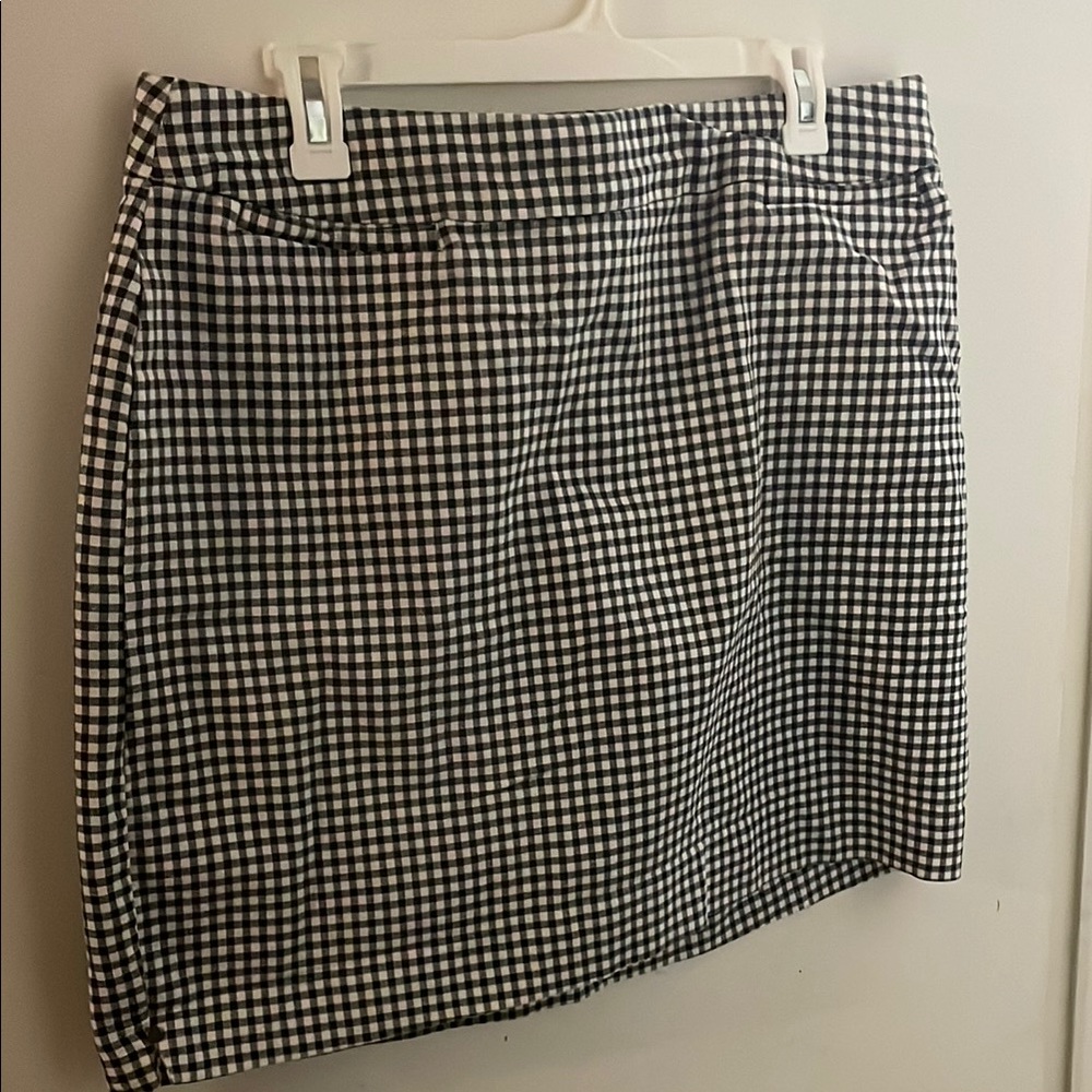 Classic Black and White Checkered Skirt